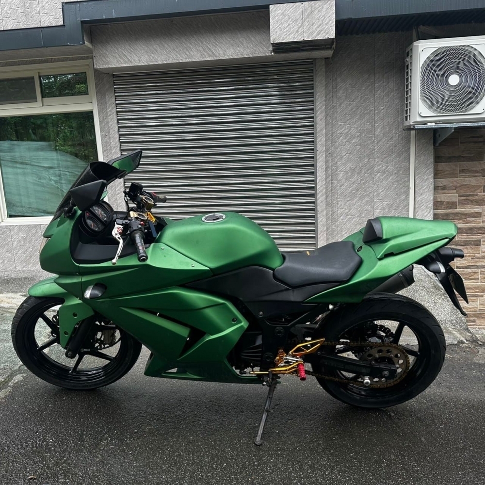 【2010 KAWASAKI NINJA250】