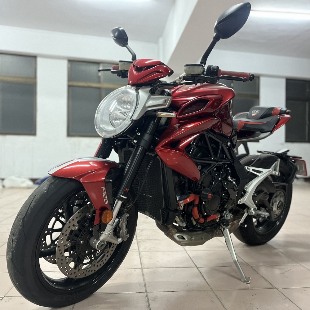 【2019 MV AGUSTA BRUTALE 800】