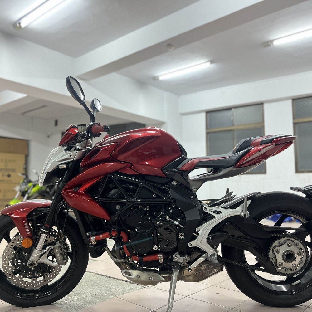 【2019 MV AGUSTA BRUTALE 800】