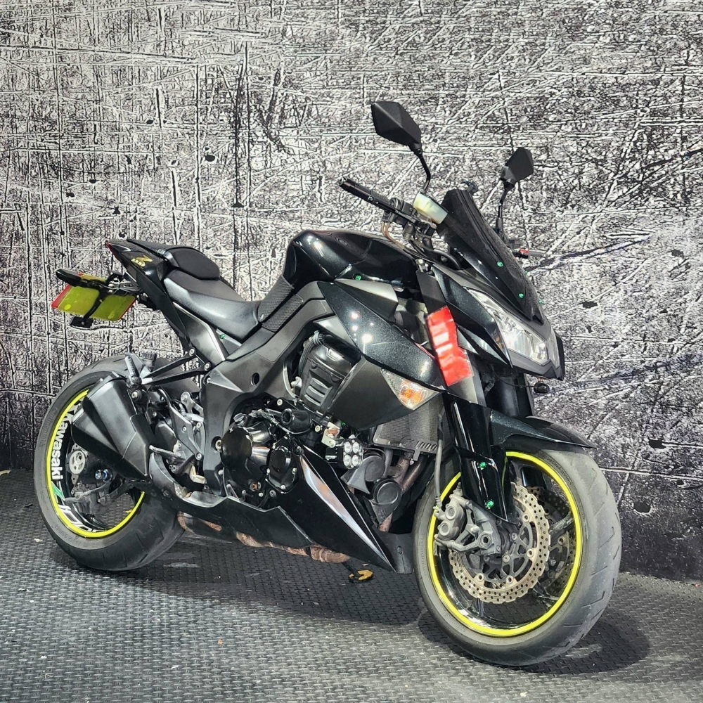 【2012 KAWASAKI Z1000】