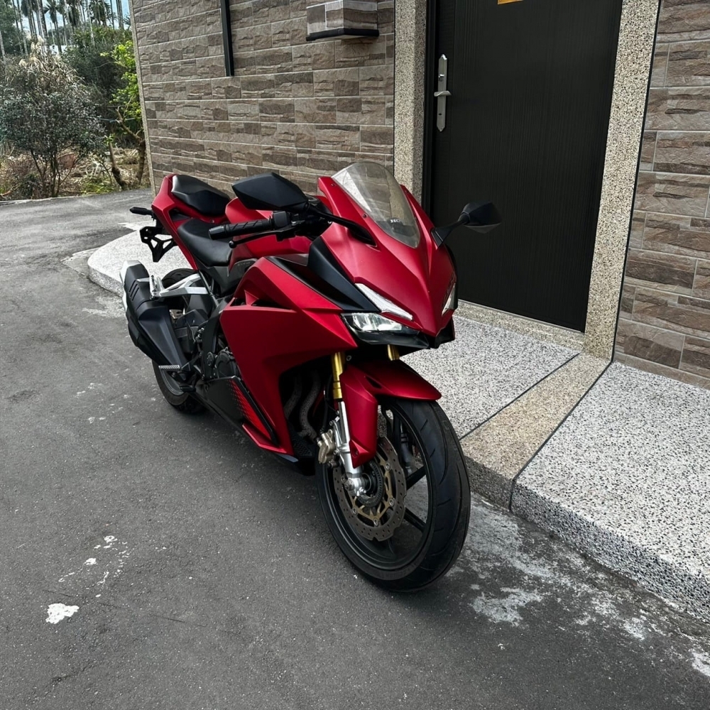 【2019 HONDA CBR250RR】