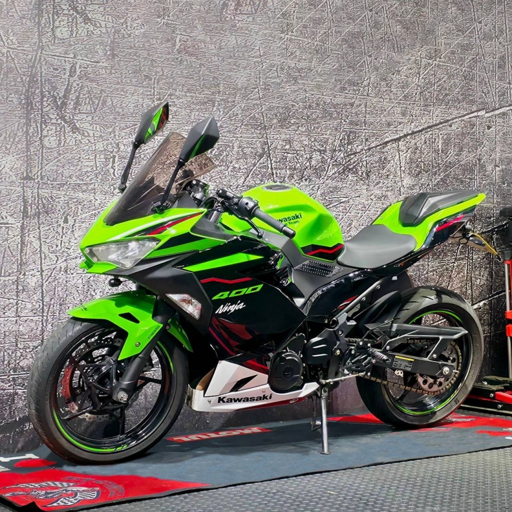 【2021 KAWASAKI NINJA400】