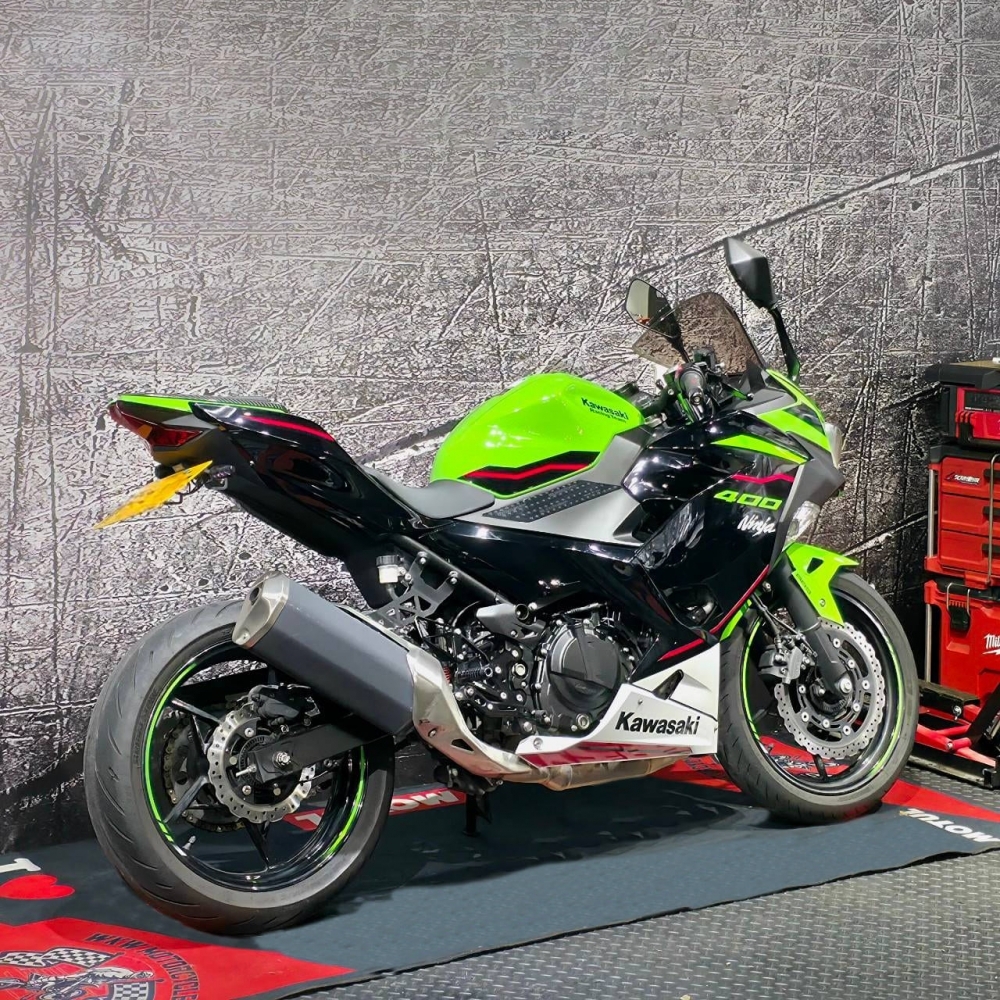 【2021 KAWASAKI NINJA400】