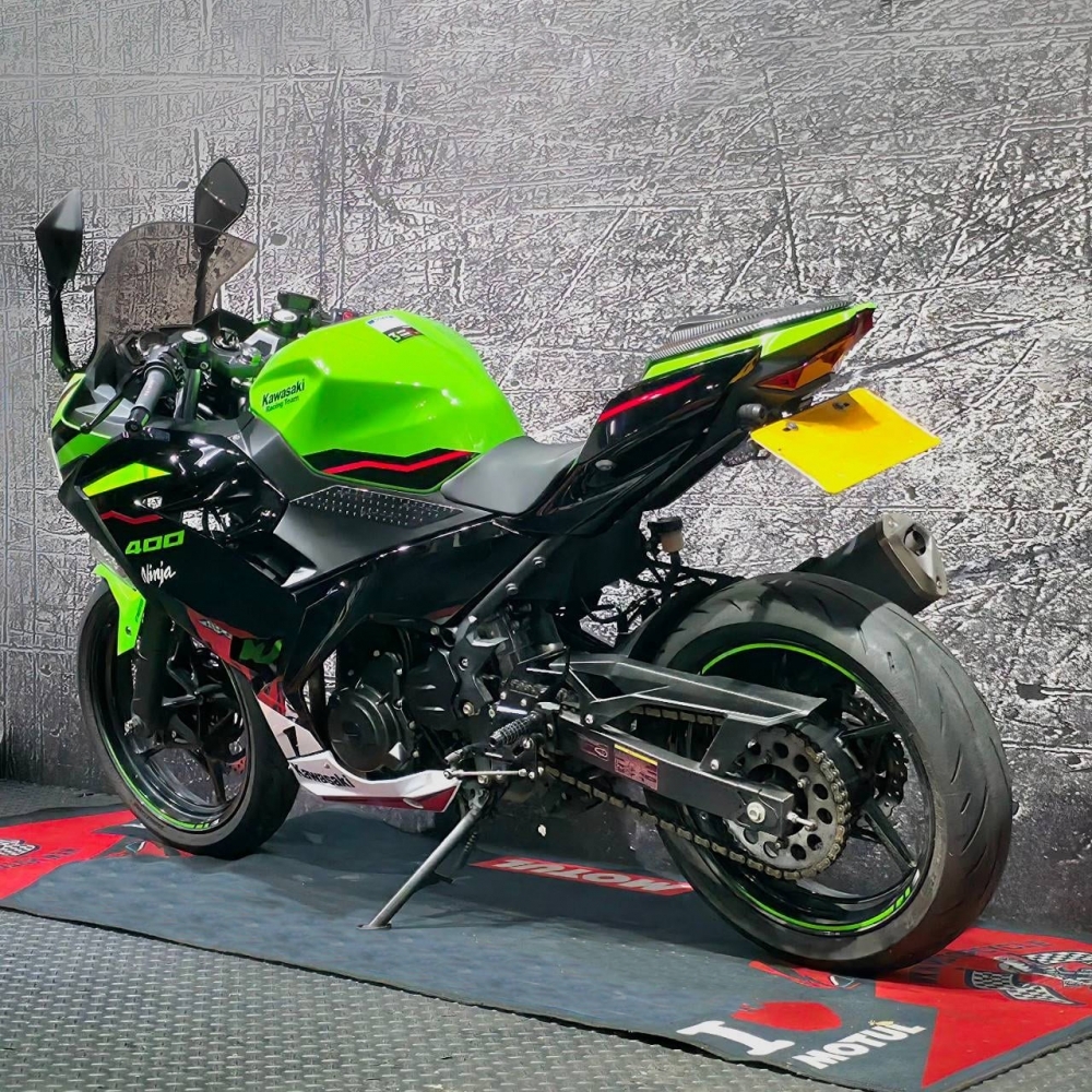 【2021 KAWASAKI NINJA400】