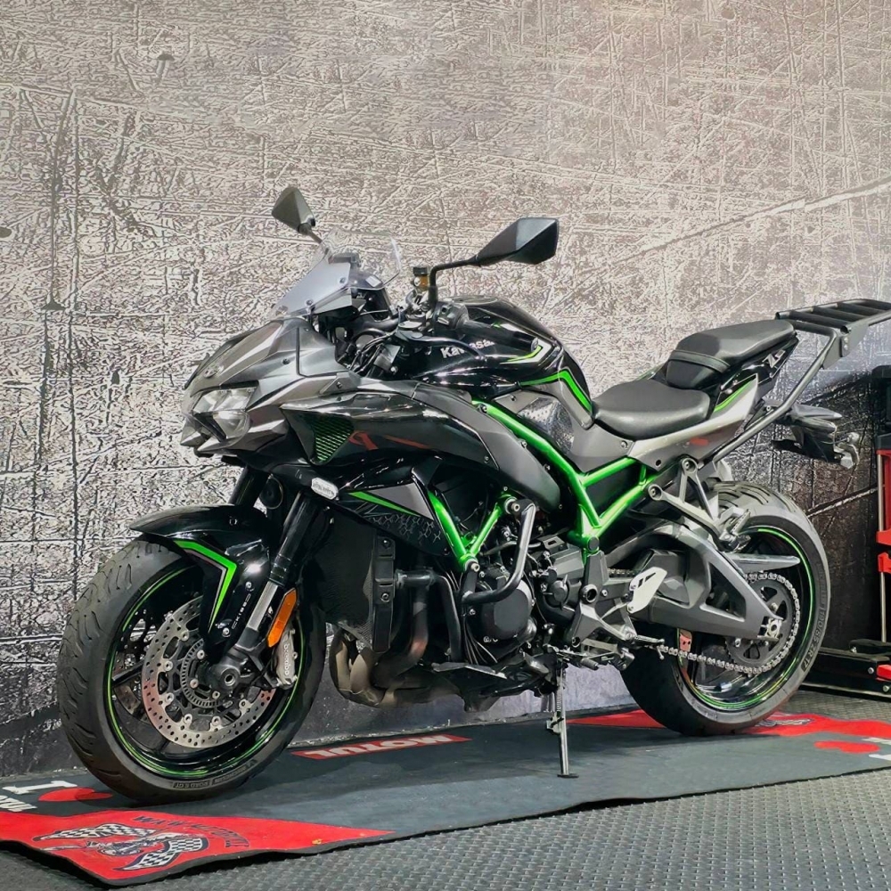 【2020 KAWASAKI ZH2】