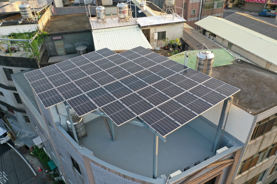 苗栗縣 公館住宅 13.6kWp <BR/>苗栗太陽能板安裝