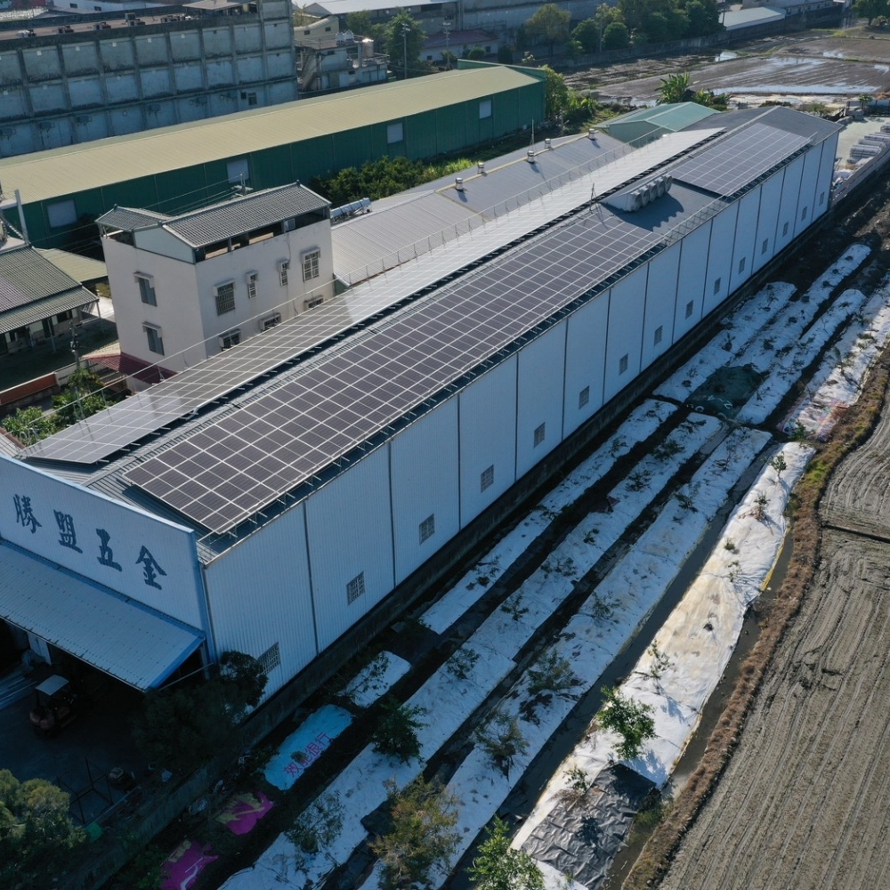 台中市 四德廠房 153.9kWp <BR/>平鋪型太陽能架設