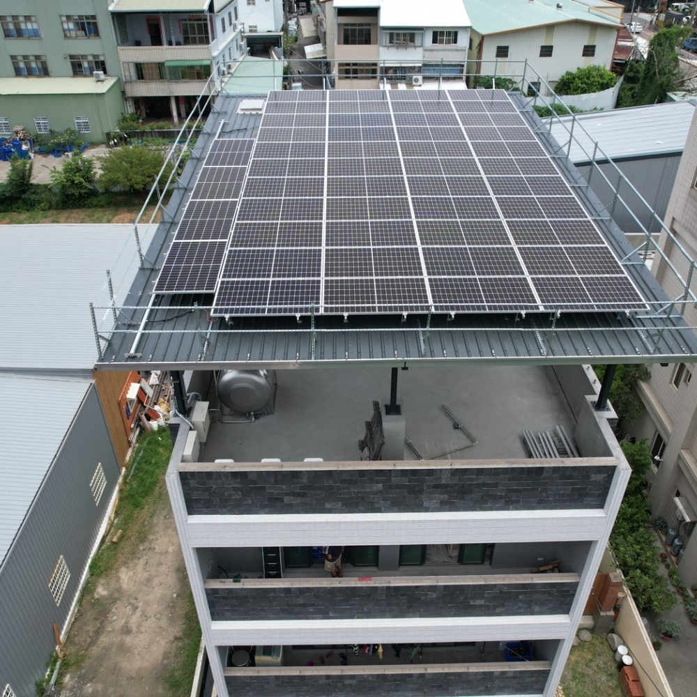 台中市 潭子吳宅 18kWp <BR/>家用太陽能板安裝