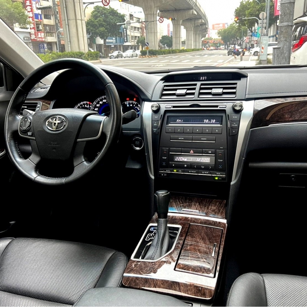 2017 TOYOTA Camry 2.0豪華版/日系中古車