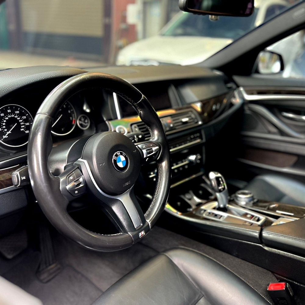 2015 BMW 528i M-Sport/BMW中古車